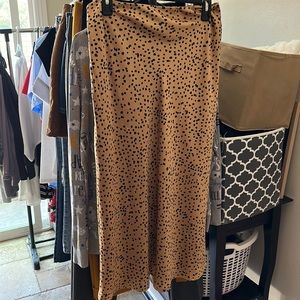 Women’s maxi skirt